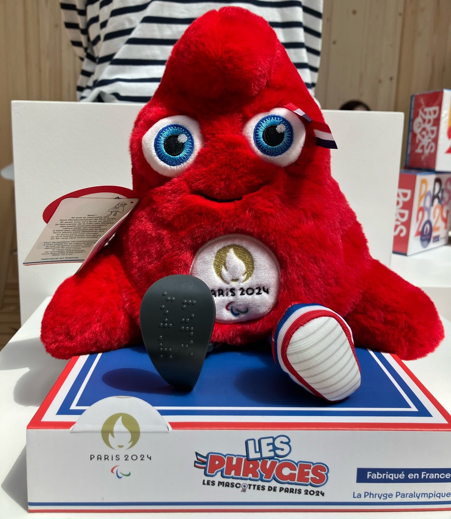 パリ2024 オリンピック マスコット フリージュ ぬいぐるみ