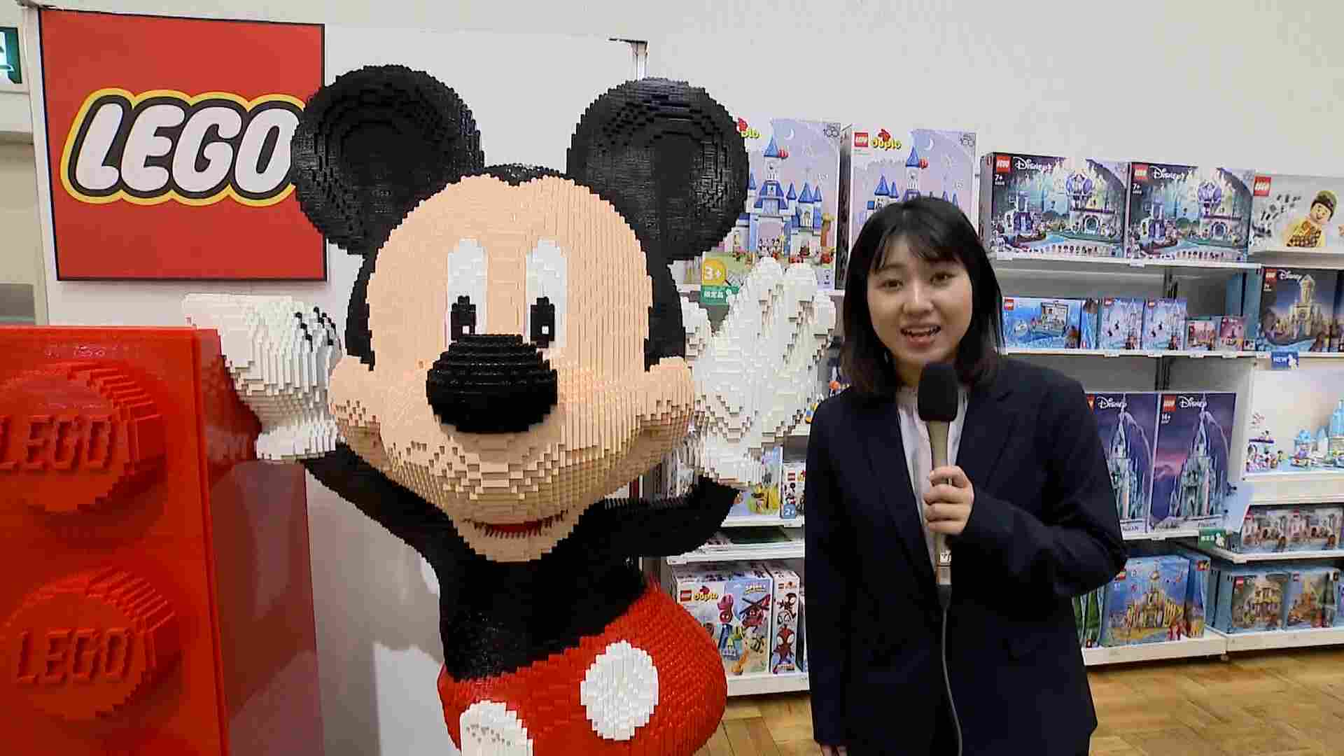 ２２００万円の商品も ディズニー期間限定の特別ショップがオープン