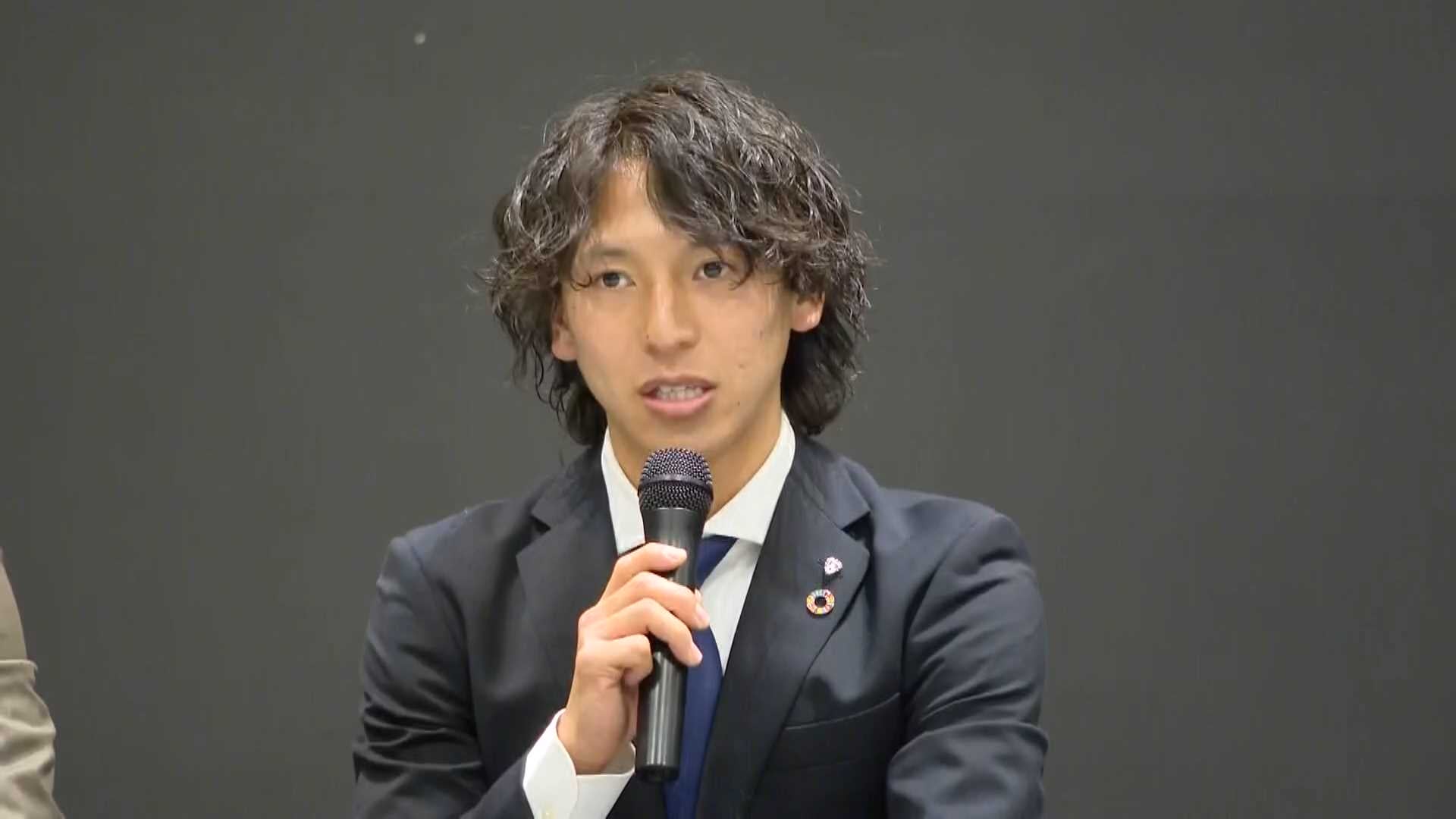 大躍進したアビスパ福岡「今年の目標」長谷部監督が語る - RKB 大躍進したアビスパ福岡「今年の目標」長谷部監督が語る - RKB