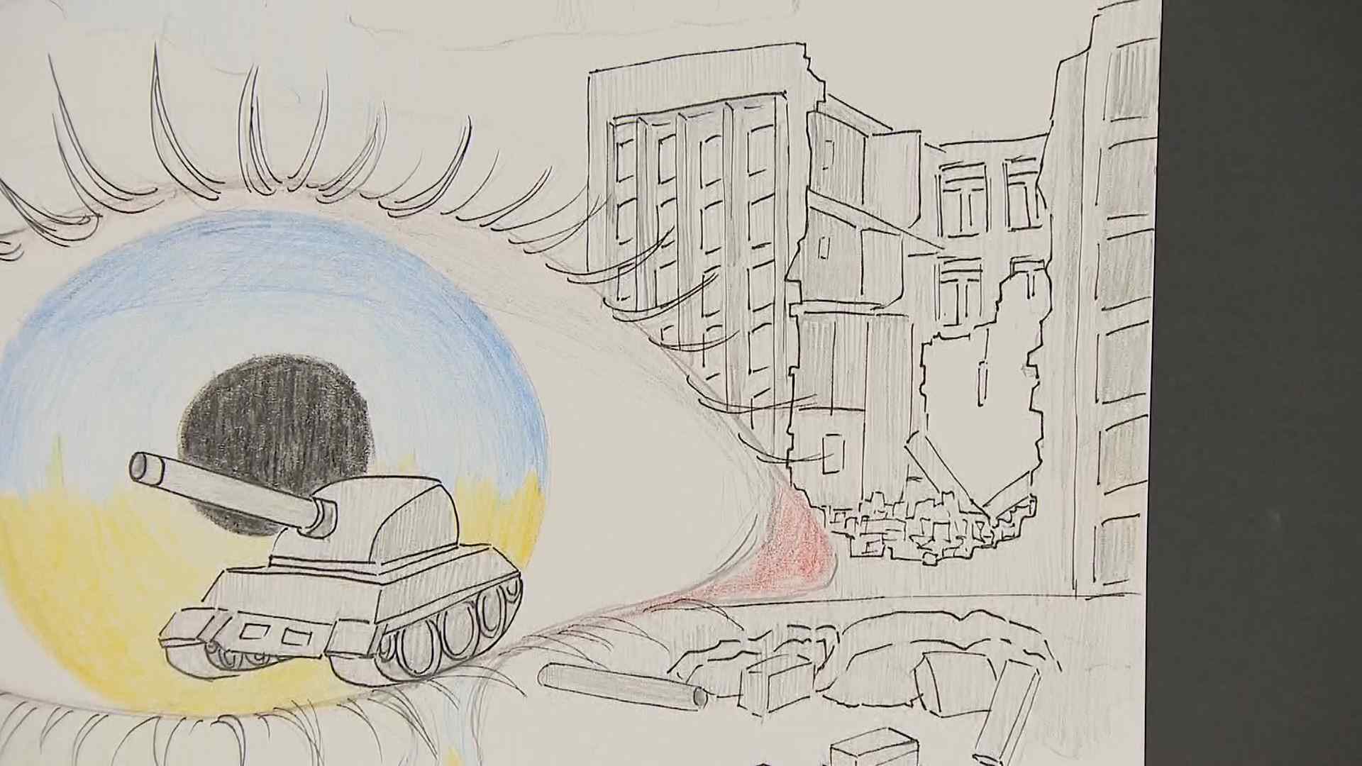 ウクライナの子供が描いた１３０枚「瞳に戦車」「親子に銃