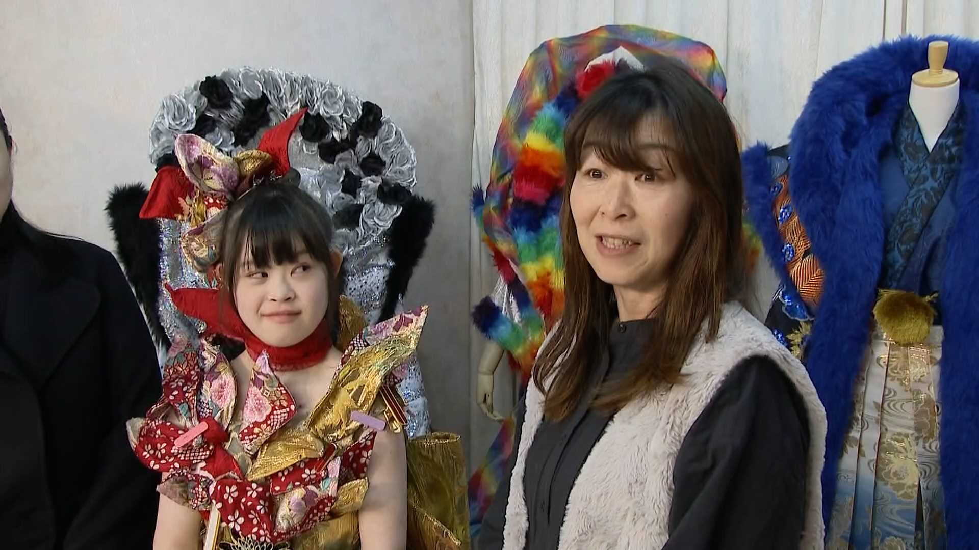 成人式の「ド派手衣装」がパリコレへ…モデルの齊藤菜桜さん（19）が