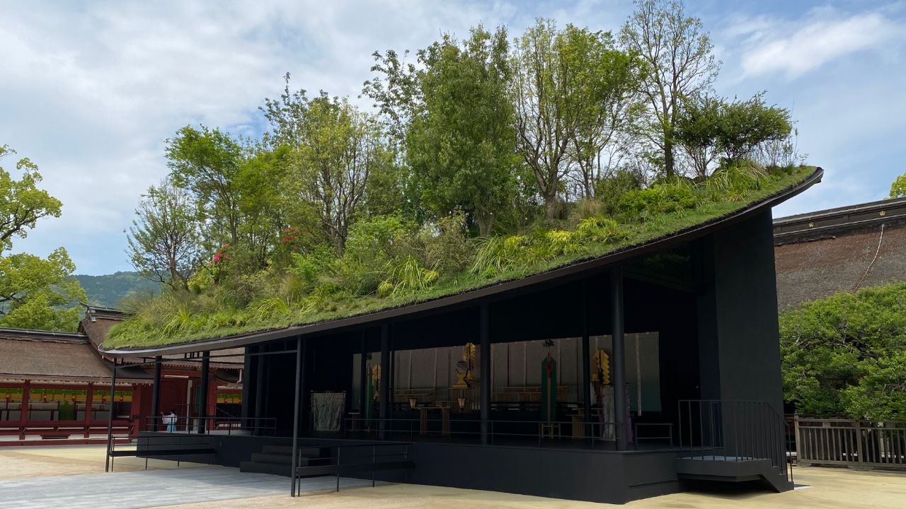 学問の神様”太宰府天満宮「仮殿」お披露目～「本殿」124年ぶりの