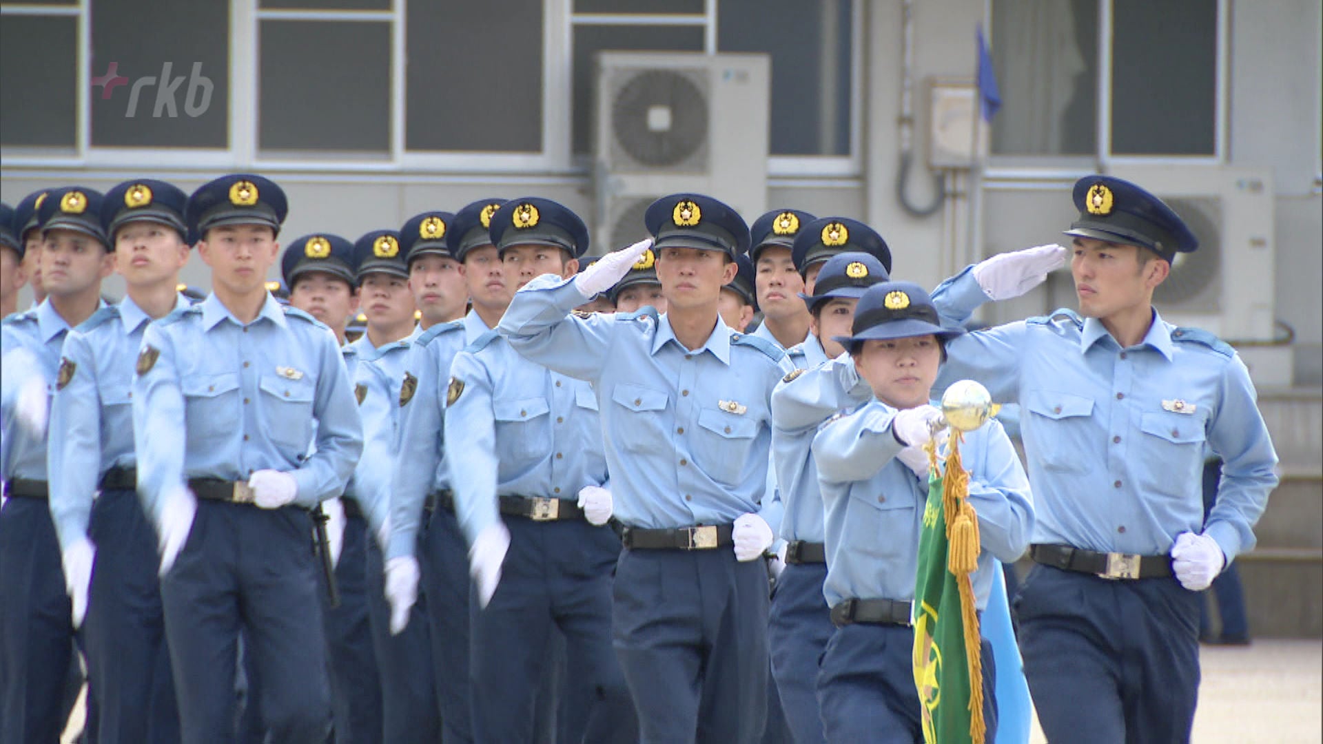 人に寄り添い、使命感を胸に」法律などを学んだ64人が警察官に～福岡
