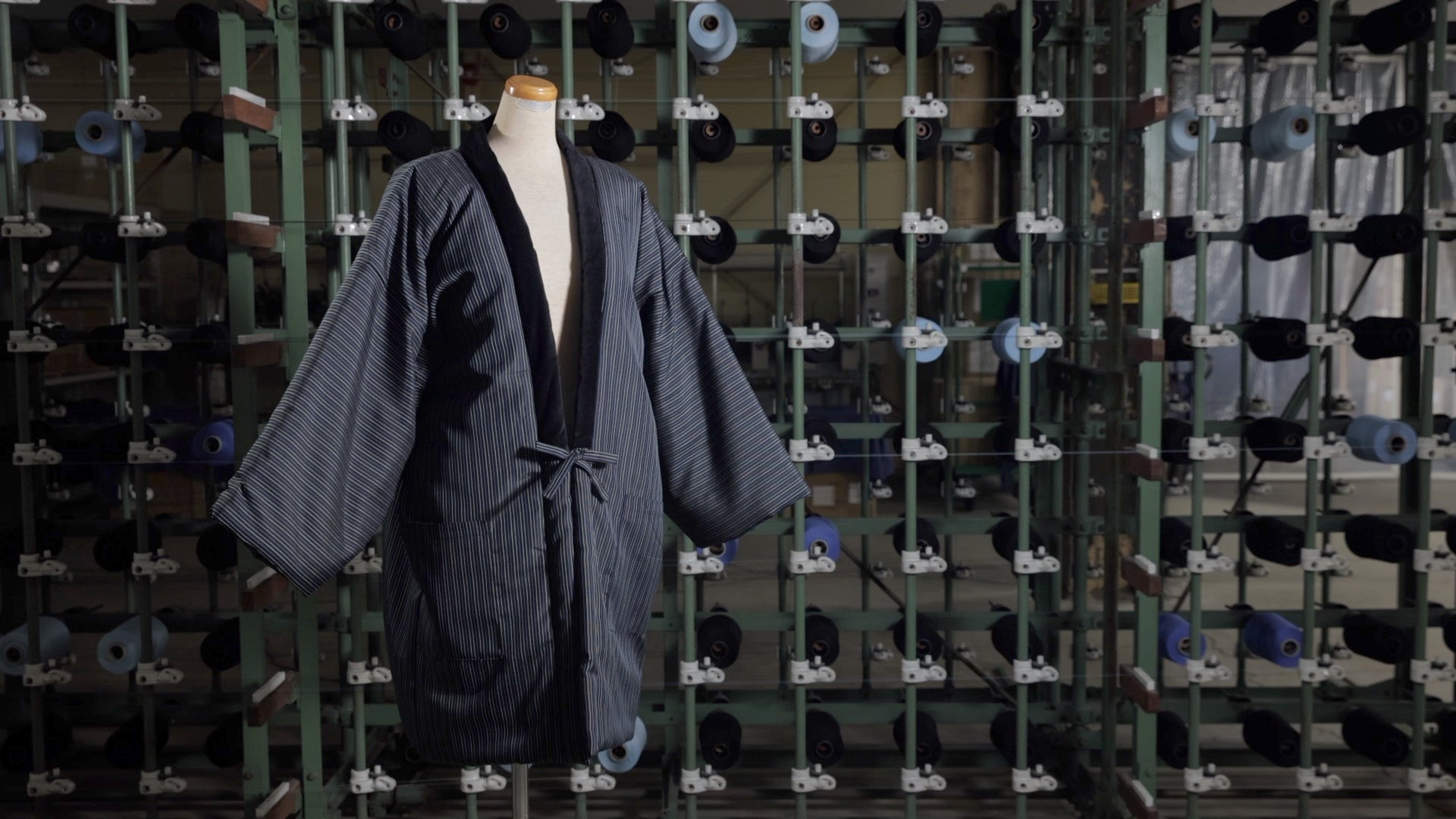 186833_ext_10_0.jpg?width=400