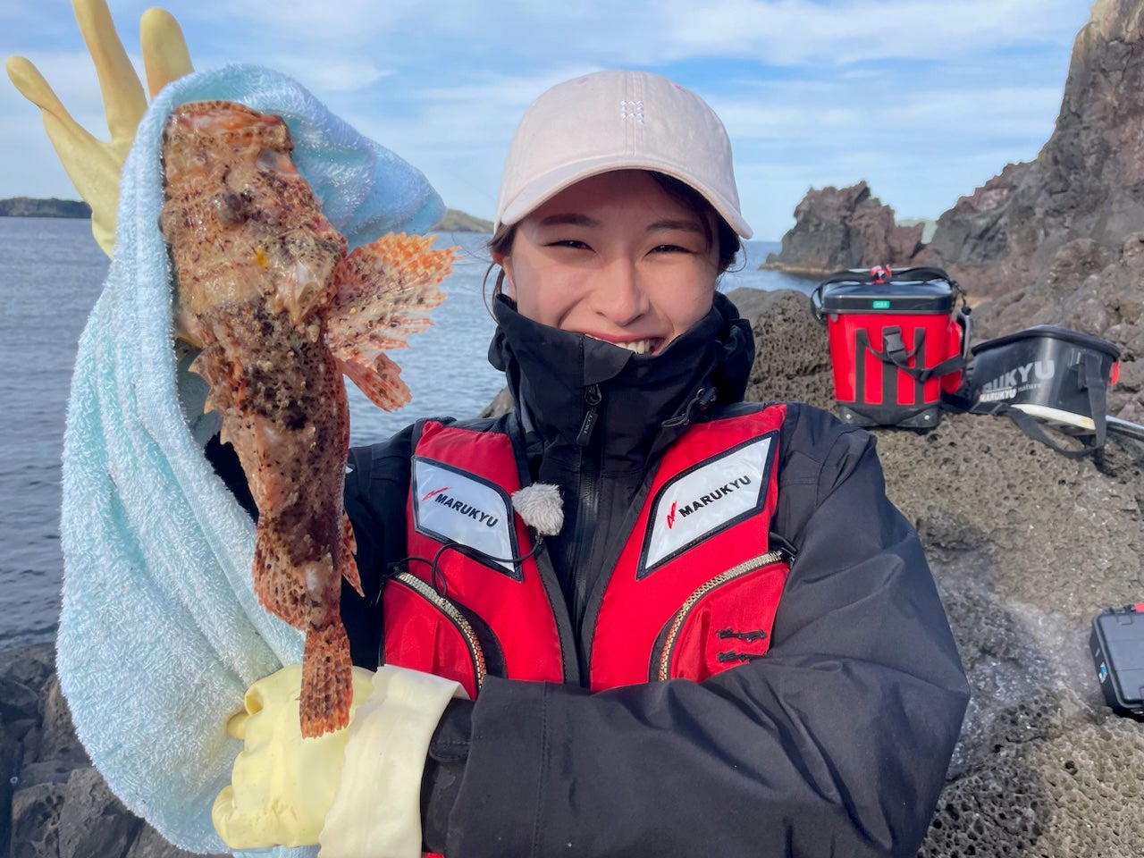 名人と磯の王者！イシダイを狙う - RKB毎日放送