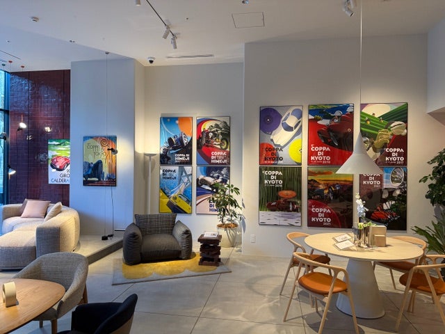 クラシックカーラリーの世界を描く TAIMEI KITAJIMA ポスター展