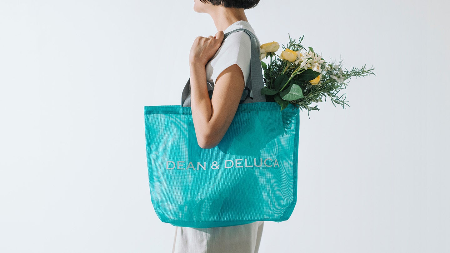 DEAN & DELUCA 夏の定番「メッシュトートバッグ」に限定色ターコイズが